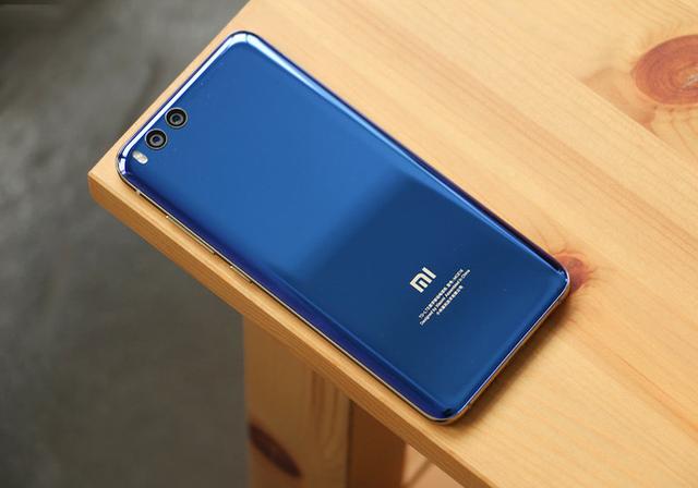Xiaomi Mi 9 tasarımı için odaklandı!