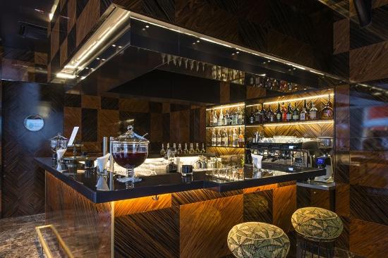 bloom die bar